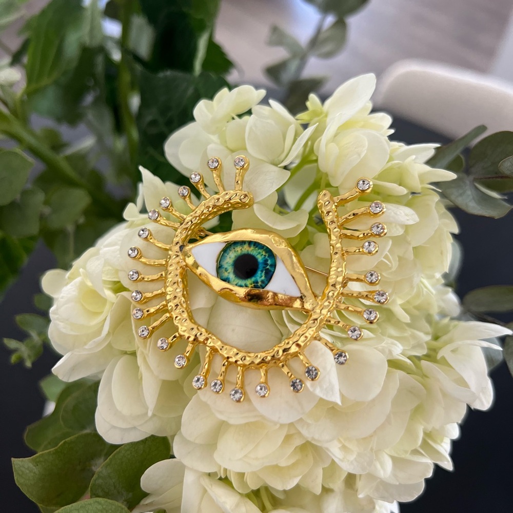 Eye Brooch